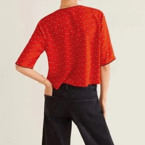 NWT - Mango Women’s Cropped Polka Dot V Neck Half Sleeve Blouse - US Size 8 - Picture 3 of 8